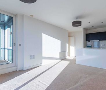 2 bed Flat for rent - Photo 1