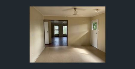 5 Bedroom Neat & Tidy Home - Photo 3