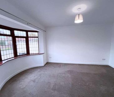 King Edward Avenue, Rainham, RM13 - Photo 4