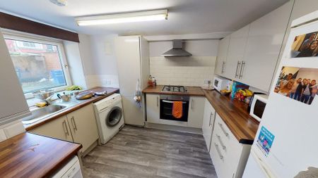 6 bedroom house to rent - Photo 3