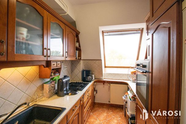 Kiadó 75 m2 Erkélyes tégla lakás Győr Belvárosában beállóval - Photo 1