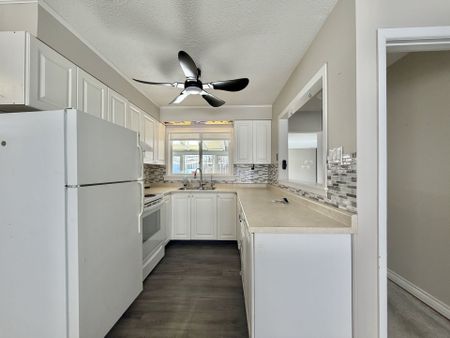 For Lease - 64 Bythia Street, Orangeville, Ontario - Photo 4