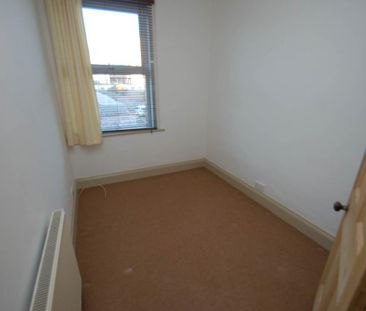 4 bedroom terraced house to rent - Photo 4