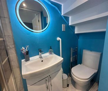 1 bedroom in a house share to rent - Photo 5