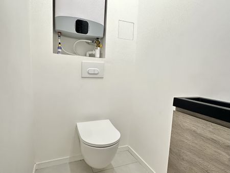 Location Appartement 3 pièces 64m² MARSEILLE 4ème - Photo 5