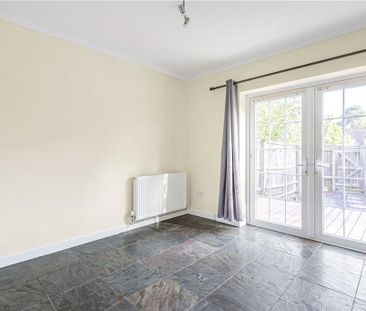 3 bedroom semi-detached house to rent - Photo 6