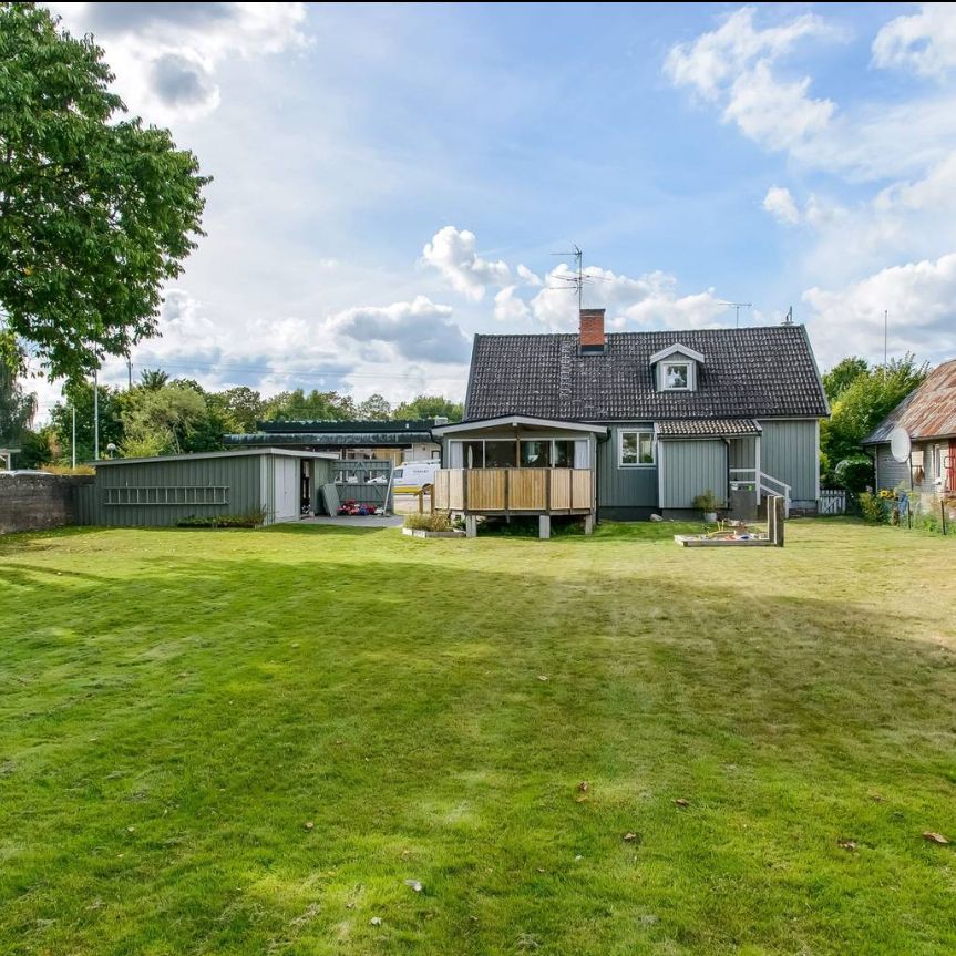 Östra järnvägsgatan, Hästveda - Photo 1