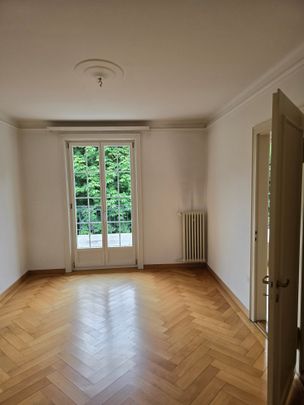 Charmante Altbau-Maisonettewohnung in einer Villa - Photo 1