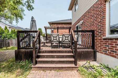 For Lease - 893 Bitterbush Crescent, London North, Ontario - Photo 3