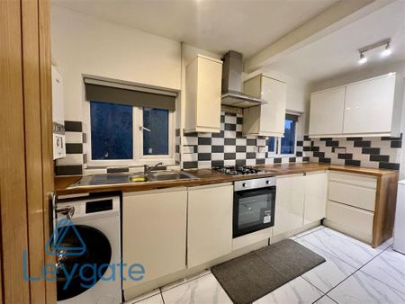 2 bedroom flat to rent - Photo 5