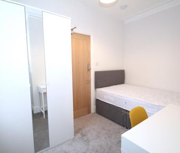 3 bedroom end of terrace house to rent - Photo 5