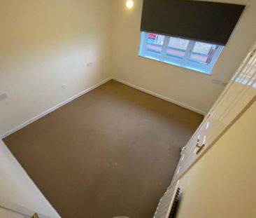 2 bedroom end of terrace house to rent - Photo 6
