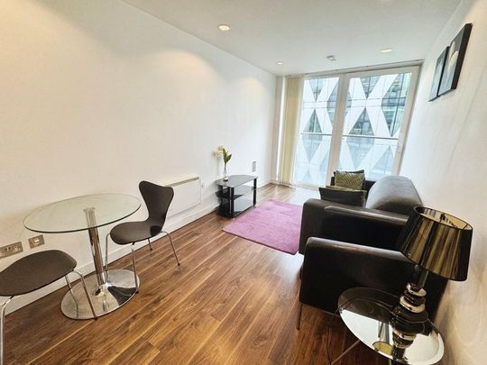 1 bedroom flat to rent - Photo 1