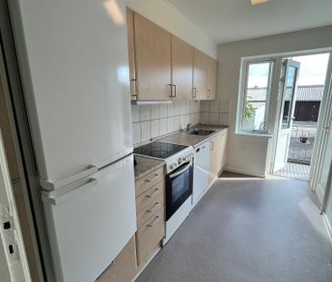 Høj stuelejlighed med altan - Foto 6