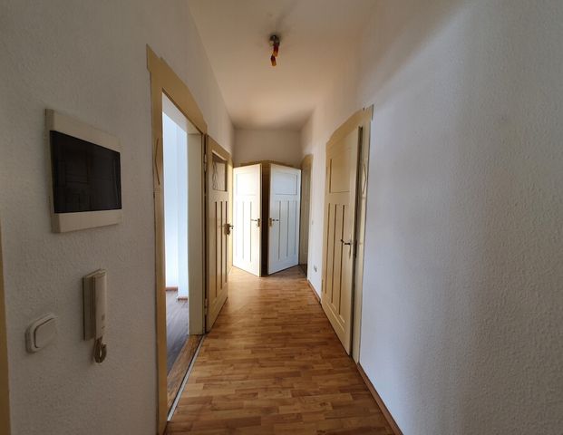 * Zentral * Familienfreundliche, helle 3-Raum Wohnung mit Balkon* - Foto 1