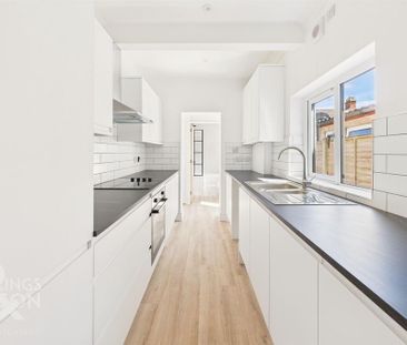 3 bedroom terraced house to rent - Photo 6