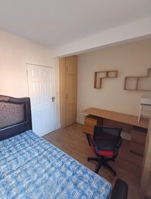 Harrington Drive, Lenton, Nottingham, NG7 - Photo 2