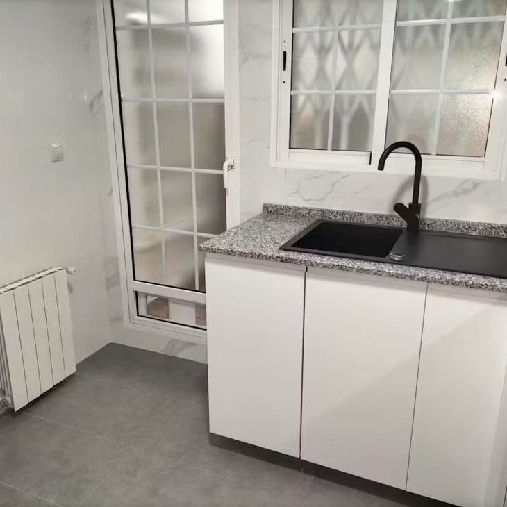 Plaça dHondures, Valencia, Valencian Community 46022 - Photo 1