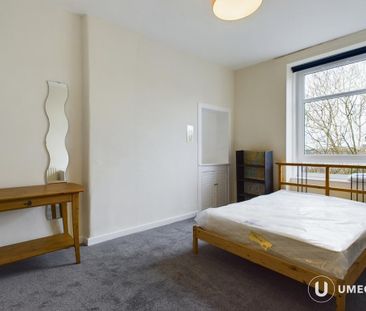 3 bedroom apartment to rent - Photo 4