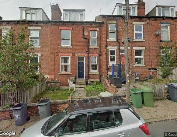 2 Bed Terraced House, Bankfield Terrace, LS4 - Photo 1