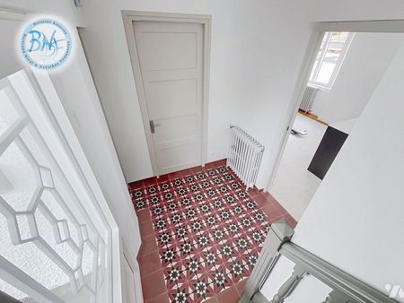 Maison de charme à louer à Concarneau, idéalement située dans un quartier prisé, apprécié pour ... - Photo 5