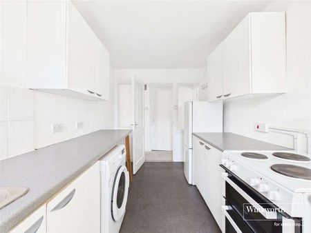 Barkham Road, Wokingham, Berkshire, RG41 - Photo 5