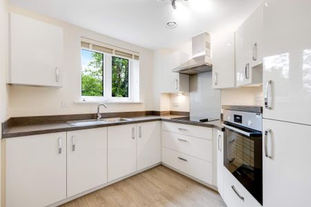 1 bedroom retirement property to rent - Photo 5