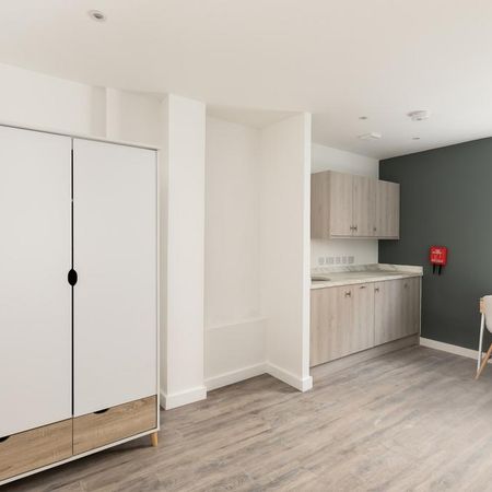 Studio to rent - Photo 4