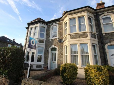 A double room to rent in this five bedroom SHARED HOUSE in Downend. The rent is inclusive of gas, electric, water, council tax and internet.. Please contact us for more details... - Photo 2