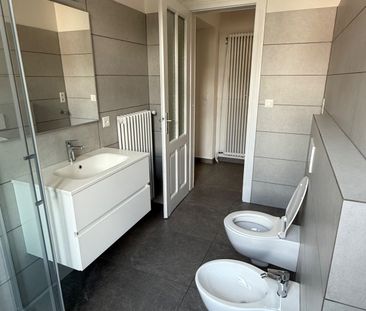 Affittiamo bellissimo 4,5 completamente ristrutturato - Foto 6