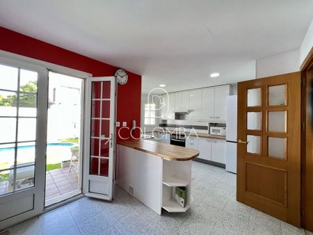 Luxury Semidetached House for rent in Madrid, Spain - Photo 2