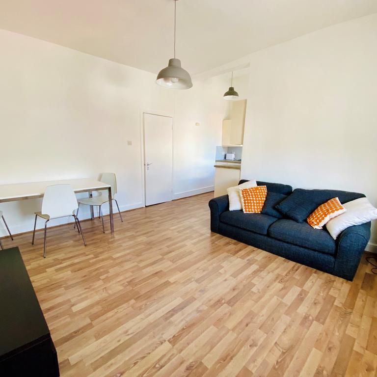 1 bedroom flat to rent - Photo 1