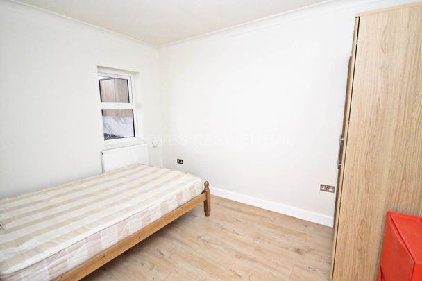 Price £2,950 pcm - Available Now - Unfurnished - Photo 1