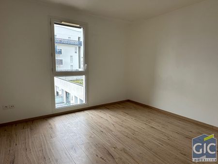 Location Appartement 3 pièces 56m² - Photo 3