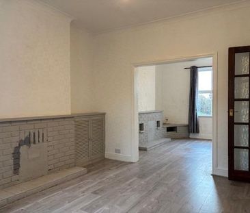 2 bedroom semi-detached house to rent - Photo 5