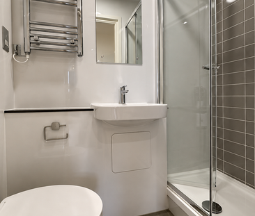 2 bedroom flat to rent - Photo 5
