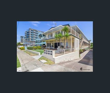 TWO BEDROOM UNIT IN PRIME LOCATION - Photo 1