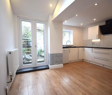 2 bedroom terraced house to rent - Photo 6