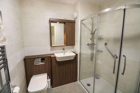 1 bedroom retirement property to rent - Photo 5