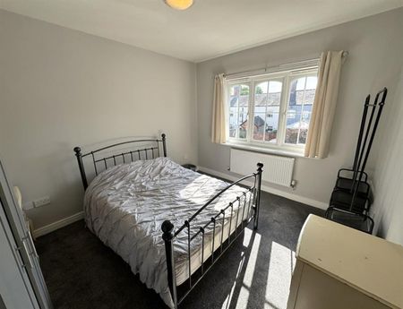 2 Bedroom Apartment To Let - Photo 4