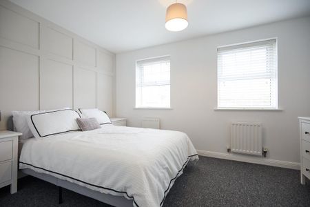 1 bedroom in a house share to rent - Photo 2