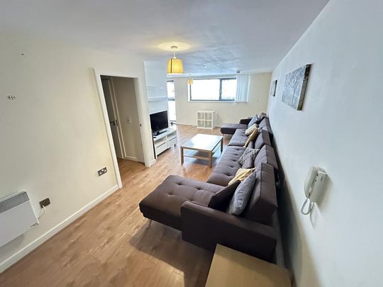 3 bedroom apartment to rent - Photo 1