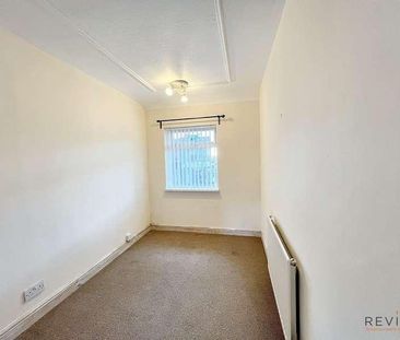 Lisburn Lane, Liverpool, L13 - Photo 4