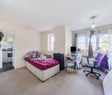 Whitehead Way, Aylesbury, HP21 - Photo 4