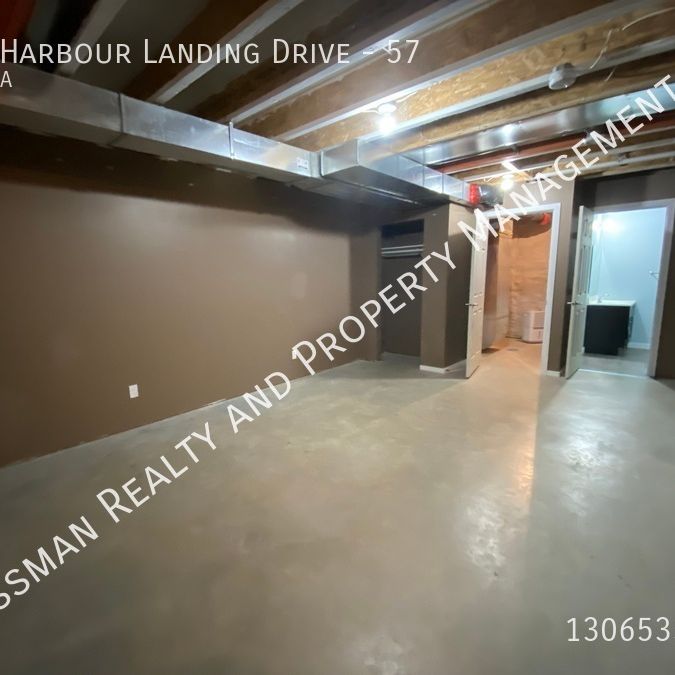 3 bed, 1 bath townhouse harbour landing - Photo 1