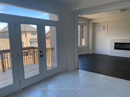 For Lease - 1362 Blackmore Street, Innisfil, Ontario - Photo 2