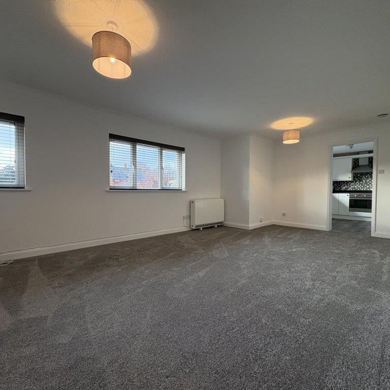 Lloyd Court, Portway - Photo 1