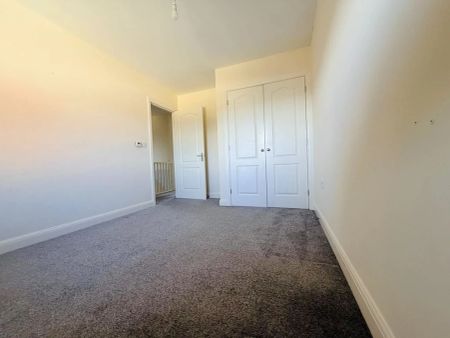 75 Mendip Avenue, - Photo 4