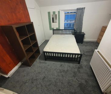 Wayside, Bournemouth, BH1 - Photo 6