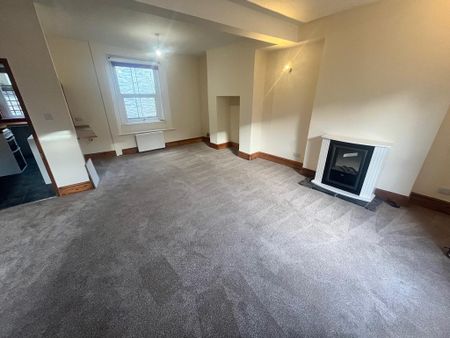 3 bedroom end of terrace house to rent - Photo 3